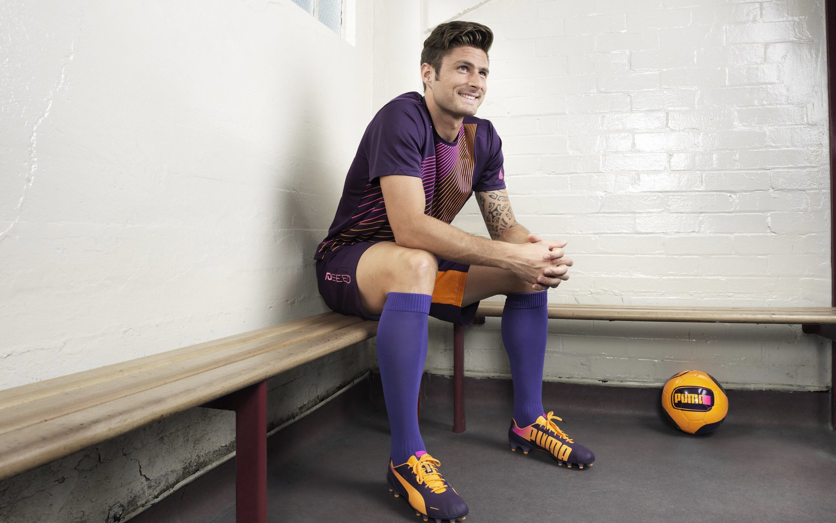 体育新闻中心构建体育赛事多平台同步传播体系，体育赛事媒体运行服务