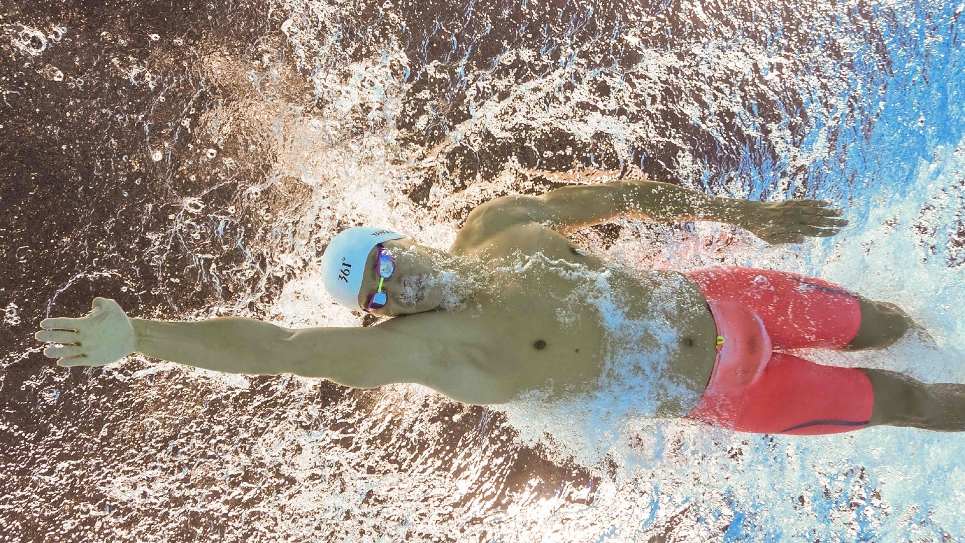 男子蝶泳划水幅度：德澳领先？，蝶泳的划水动作轨迹是三维的